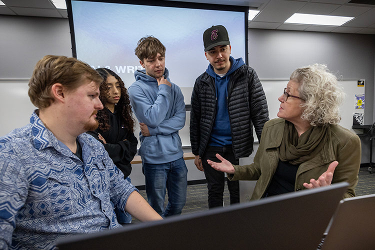 Students participating in UWM artificial literacy program